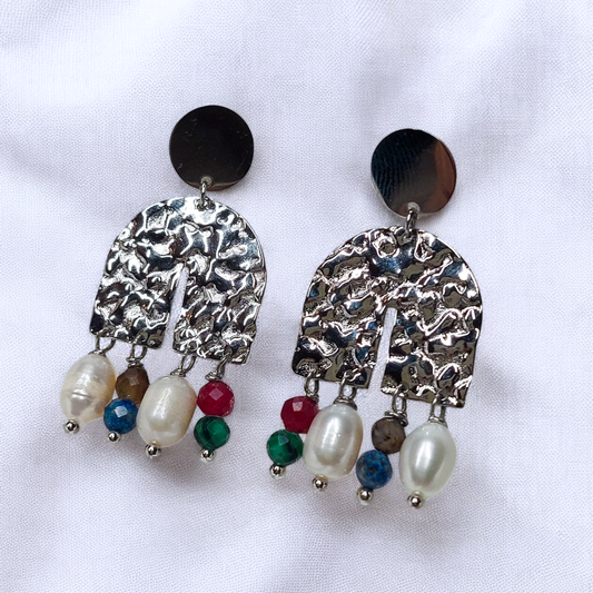 Brincos com Pendentes de Pérolas e Pedras